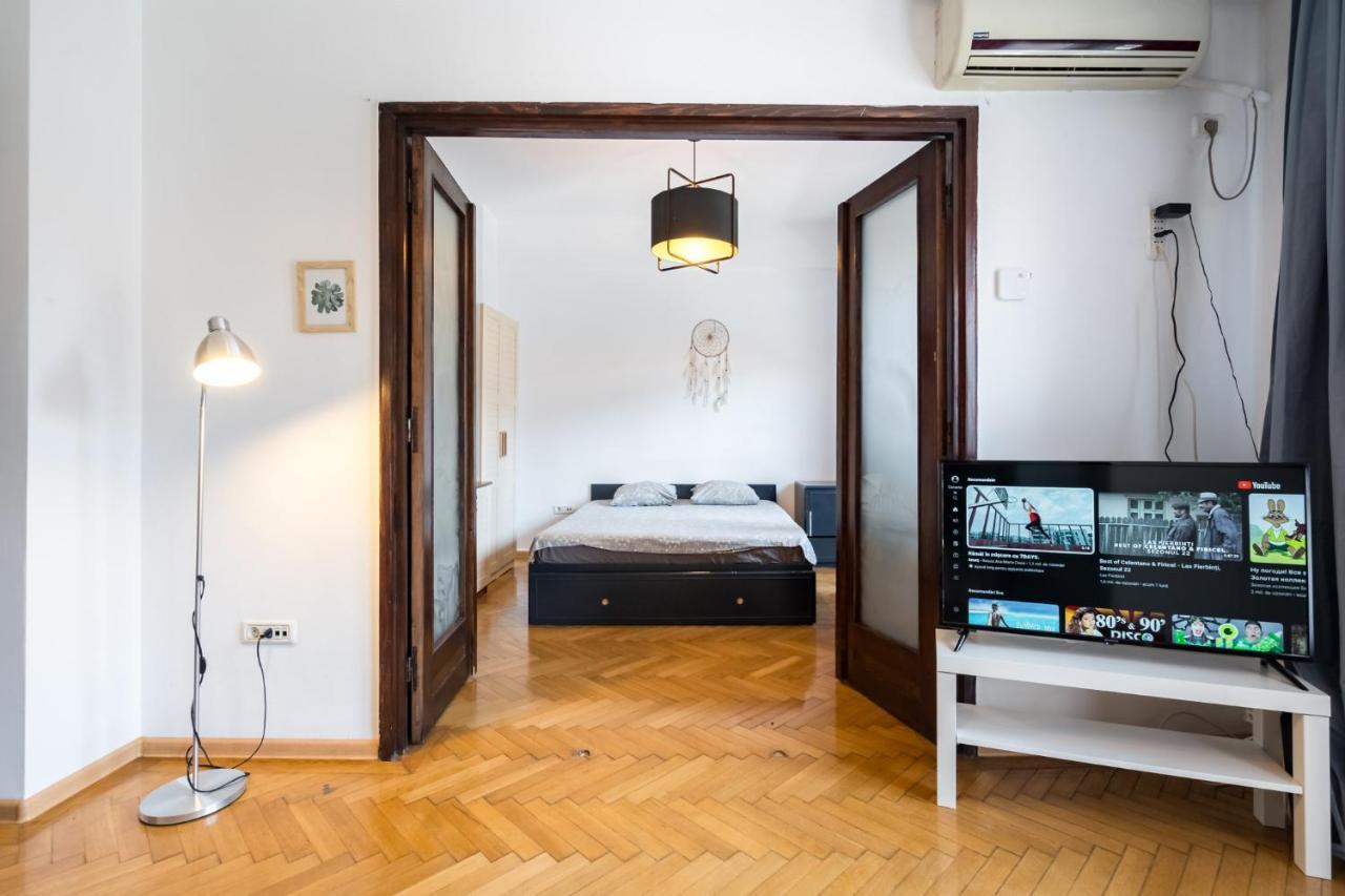 Sleek Comfort - A Blend Of Style And Convenience Appartamento Bucarest