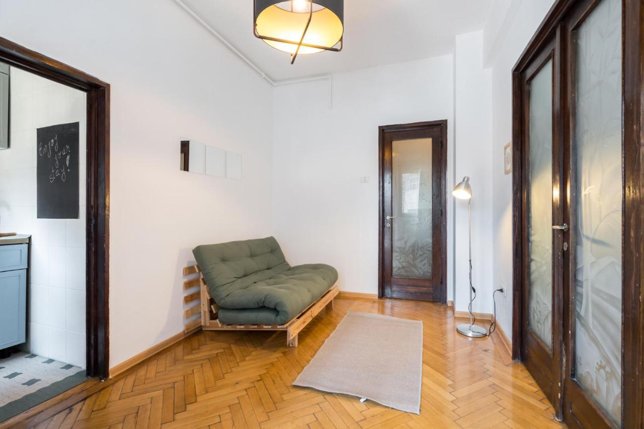 Sleek Comfort - A Blend Of Style And Convenience Appartamento *