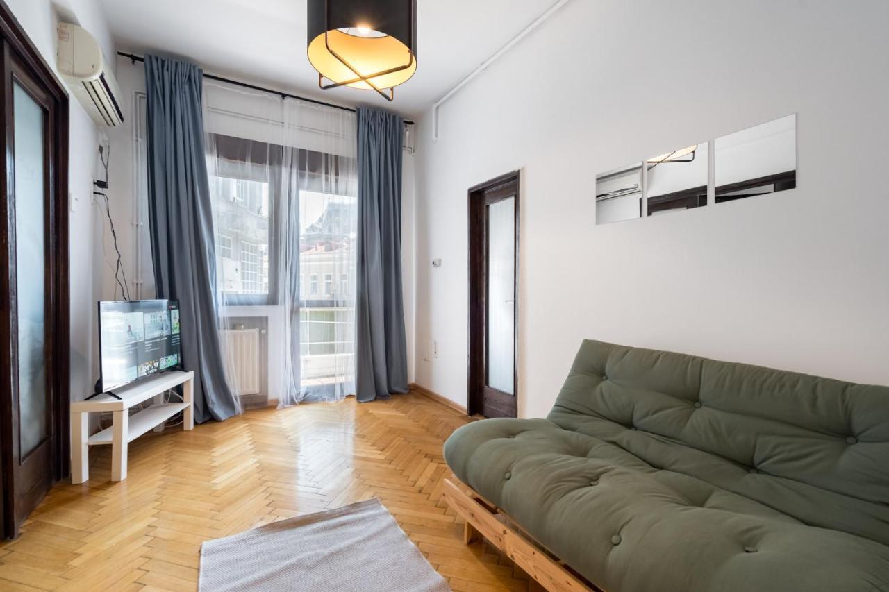 Appartamento Sleek Comfort - A Blend Of Style And Convenience